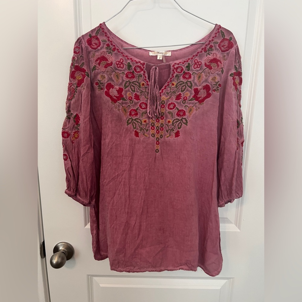 ANDREE BY UNIT Mauve Embroidered Blouse
